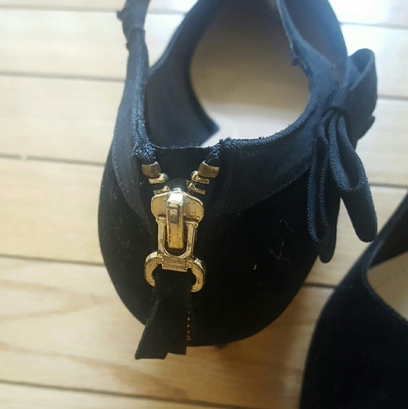 Black Bow Strap Detail Pumps - Picture 4 of 5